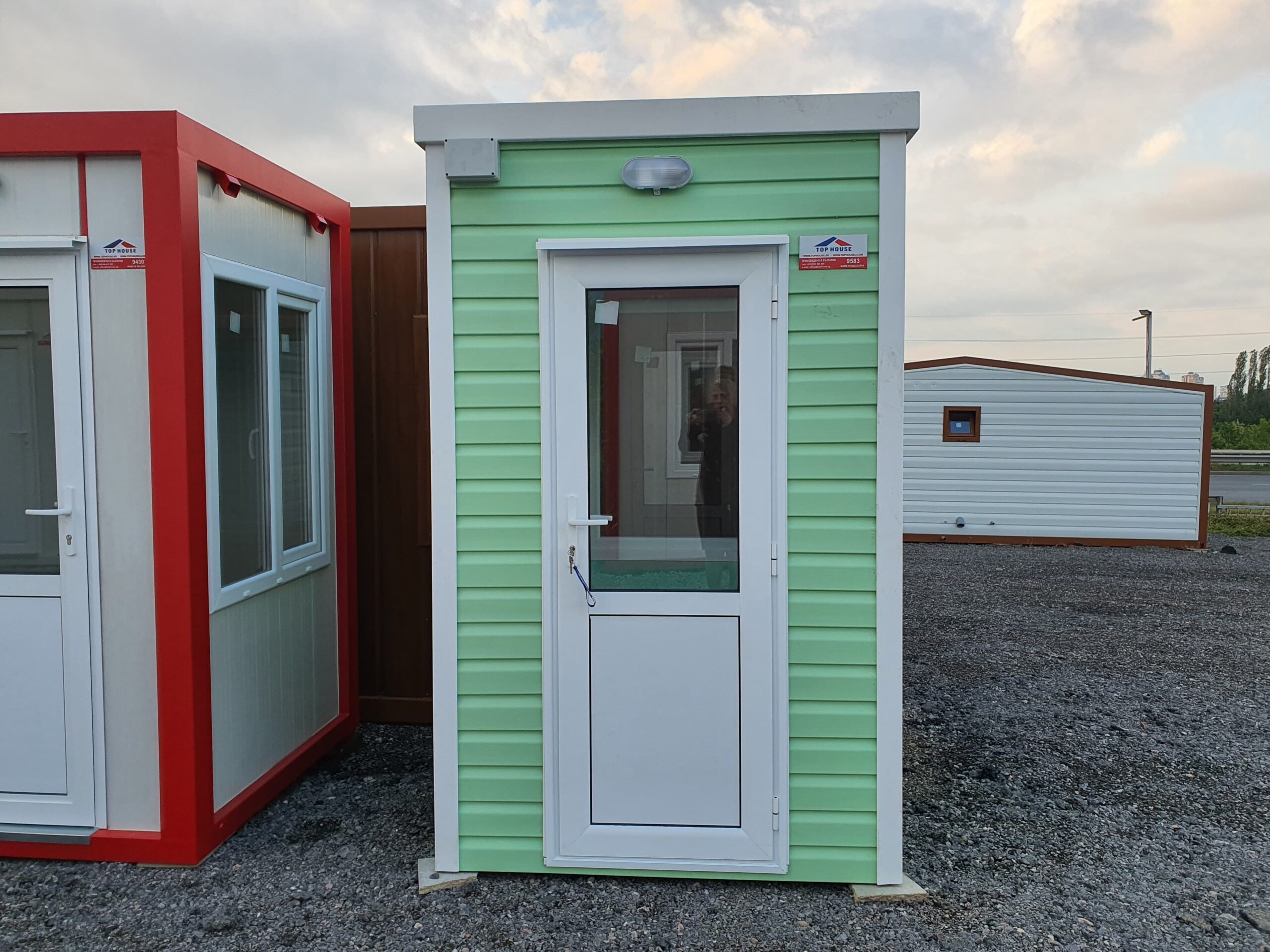 Guard Cabin Green Safe 2