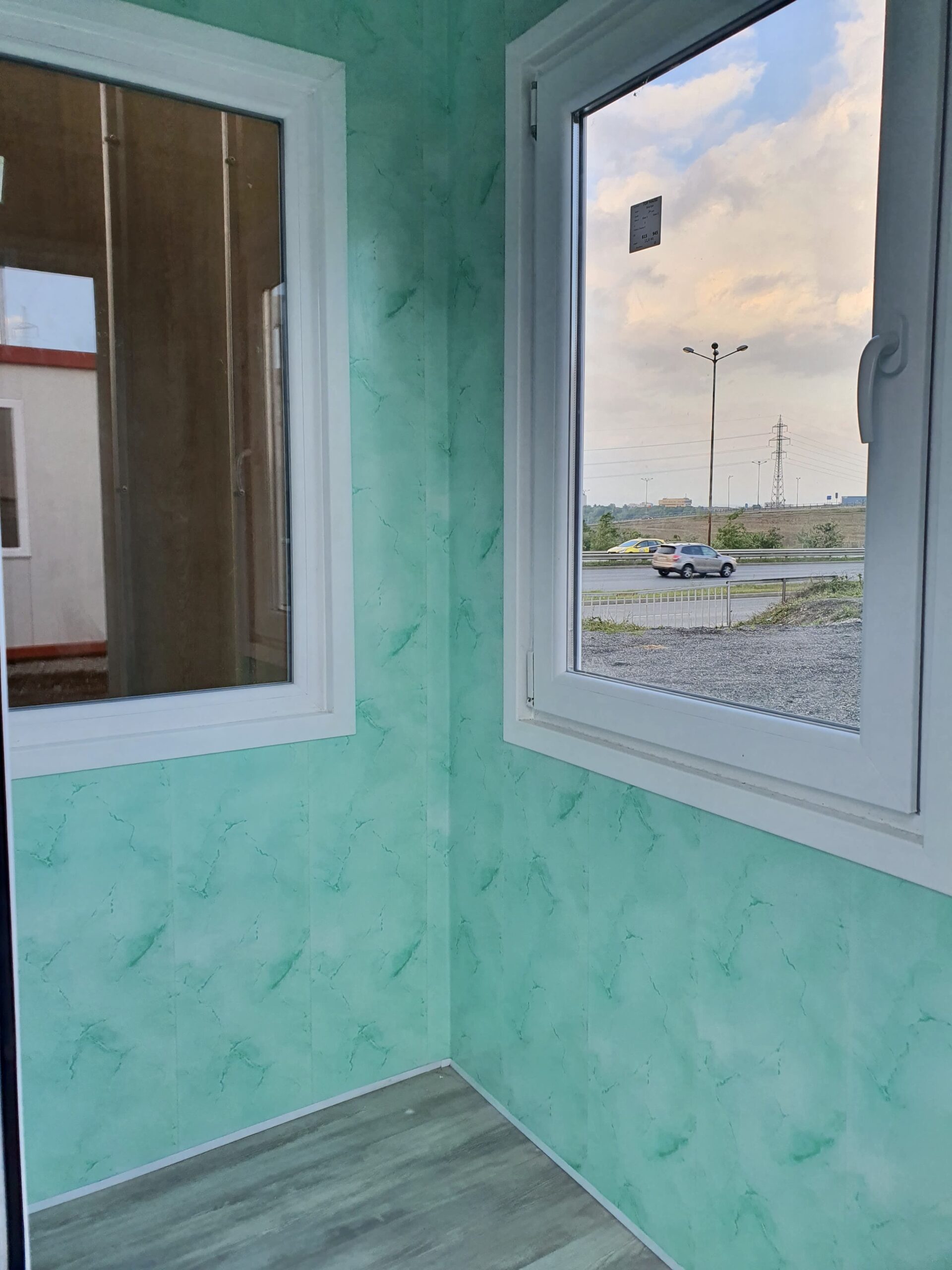Guard Cabin Green Safe 4