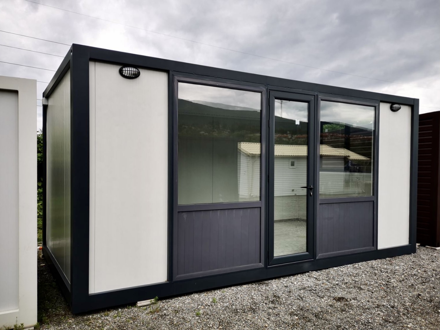 Standard Container Irene 2