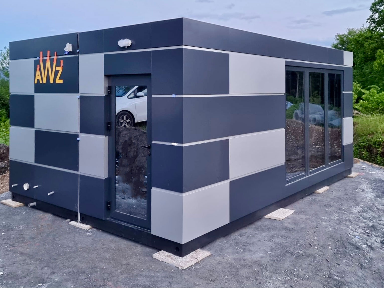 Vertex Commercial Container 2