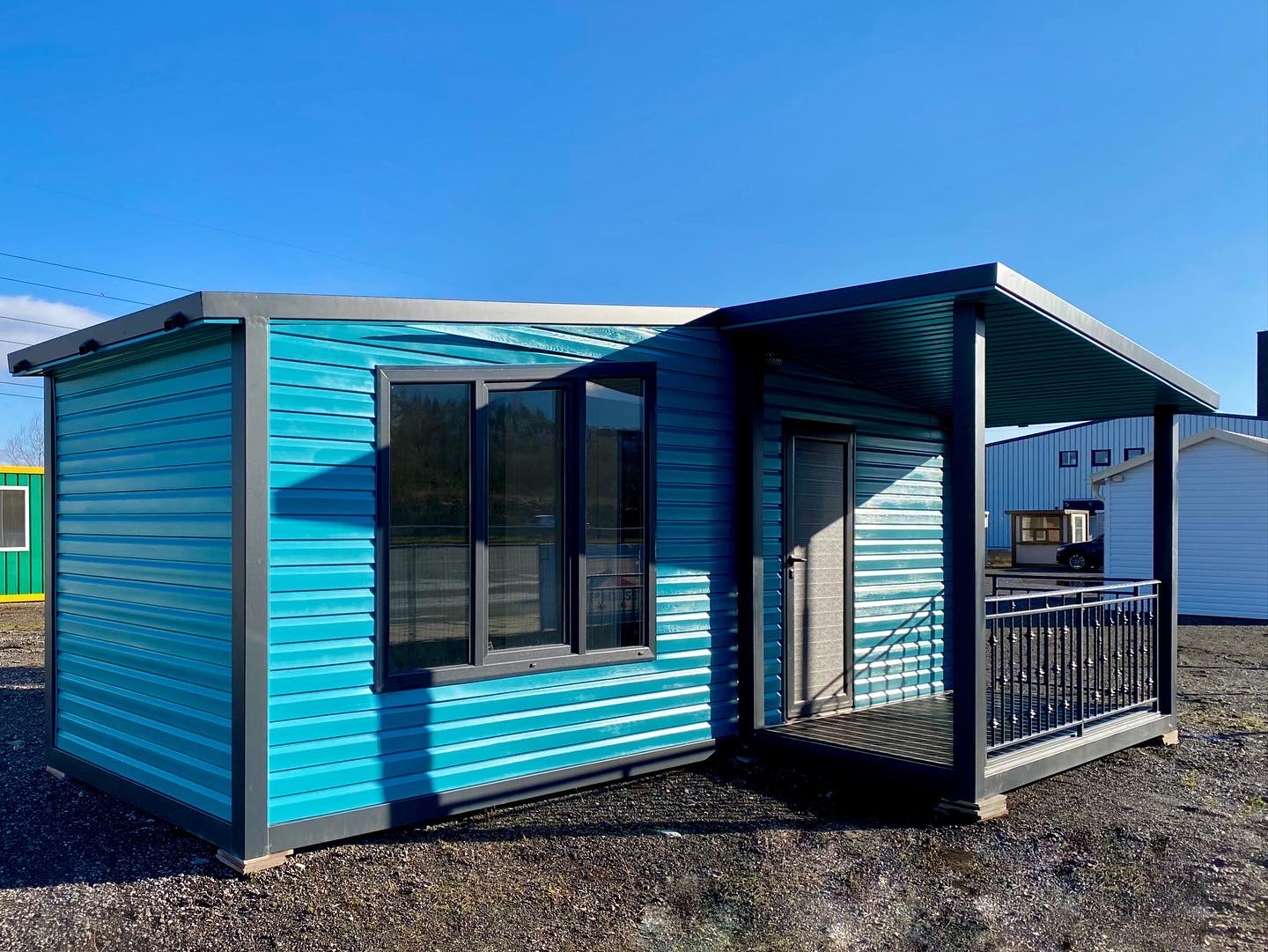 Mobile House Turquoise 1
