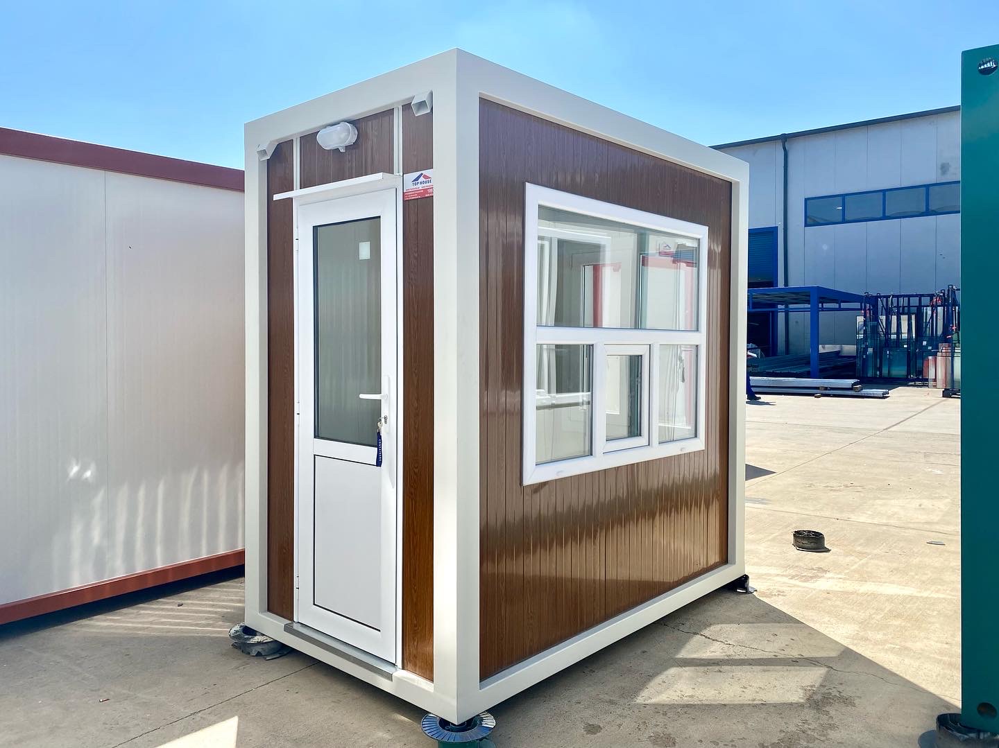 Security Cabin 1-2507 1