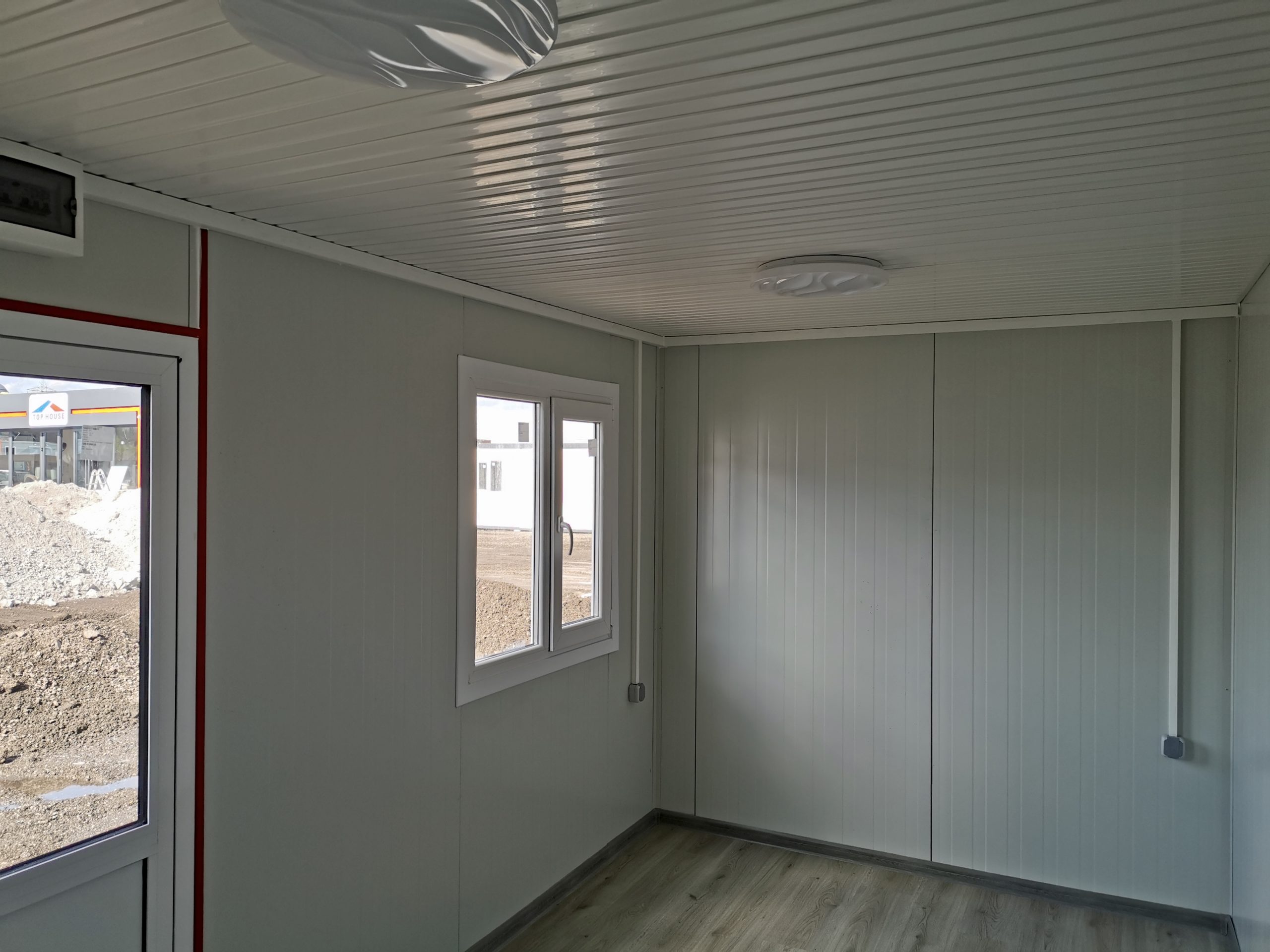 Standard Container Standard 2-1 4