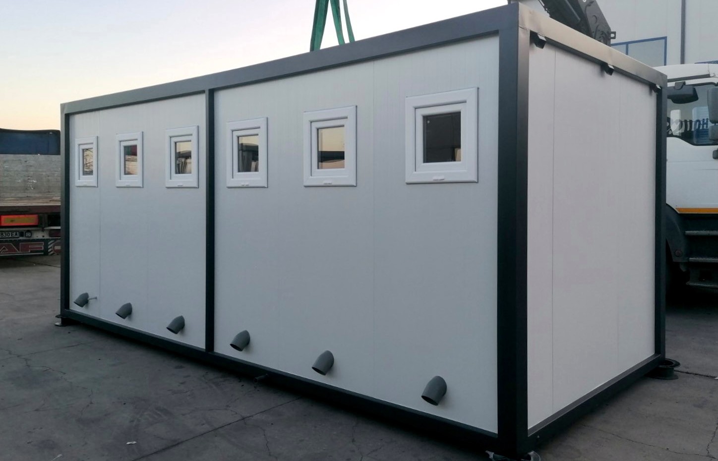 Sanitary Container 900-4 1