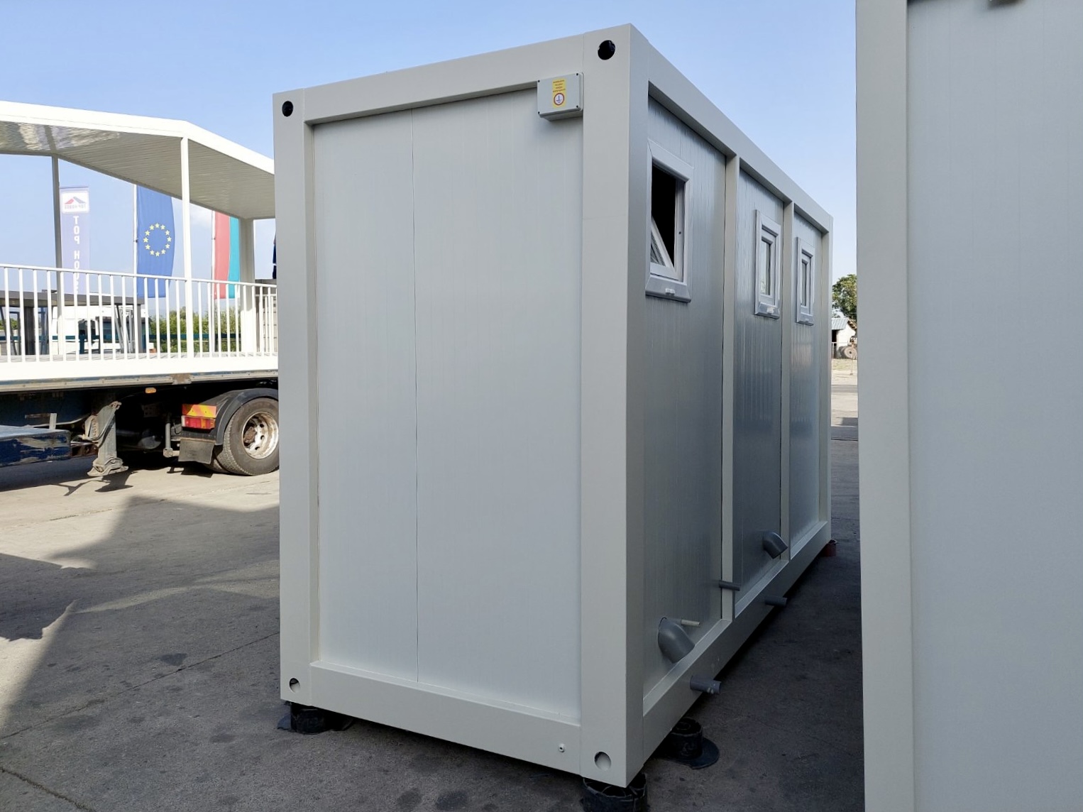 SA1070 Sanitary Container 3