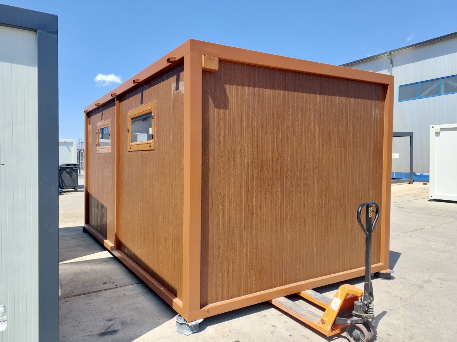 Logs Standard Container 2