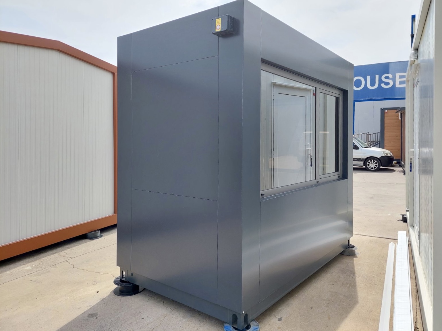 C2355 Guard Cabin 3