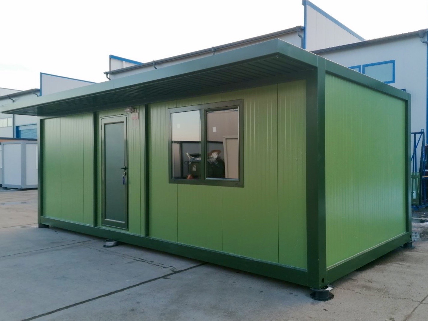 Standard Container Mac 1