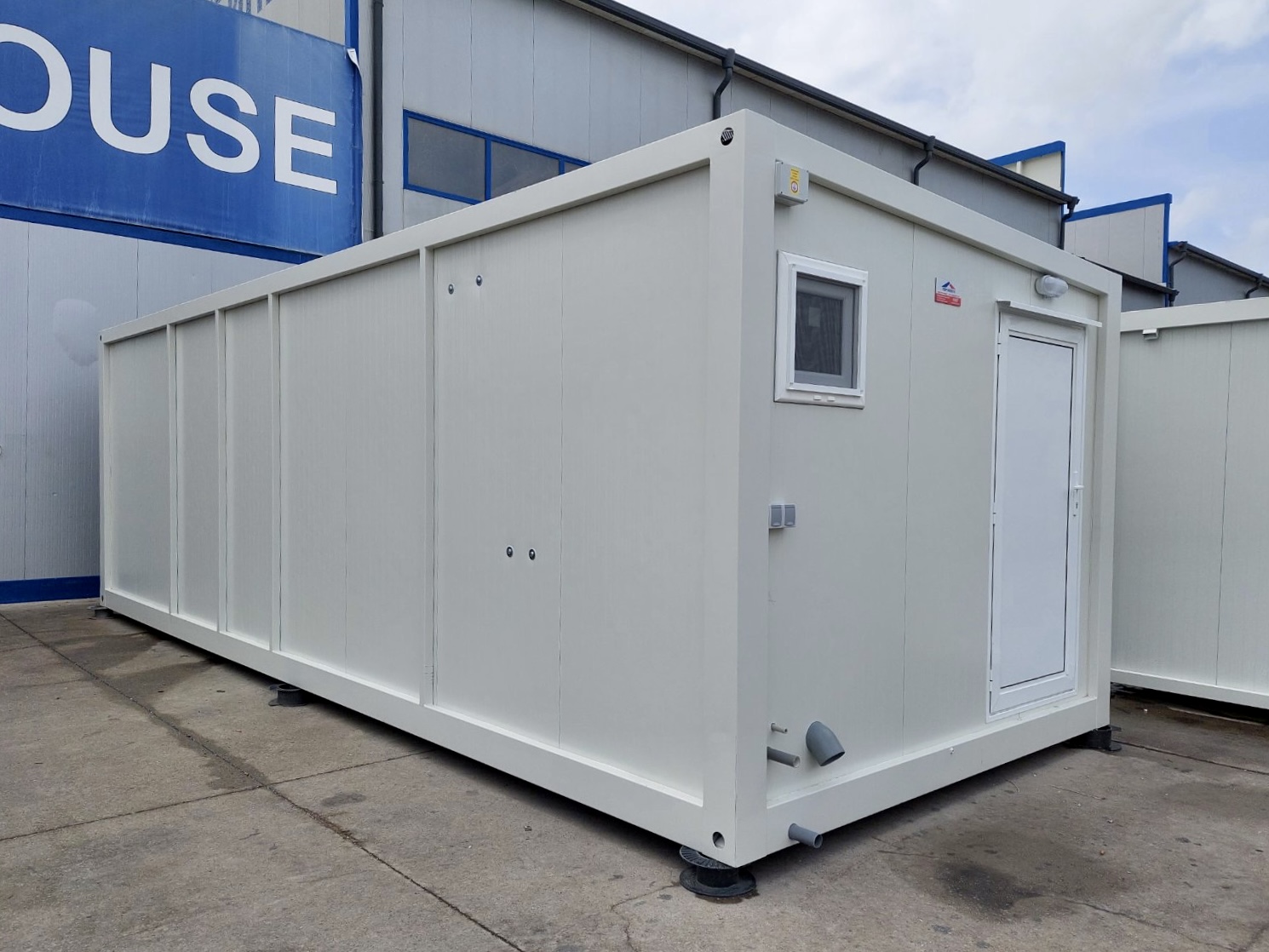 2-104 Standard Container 2