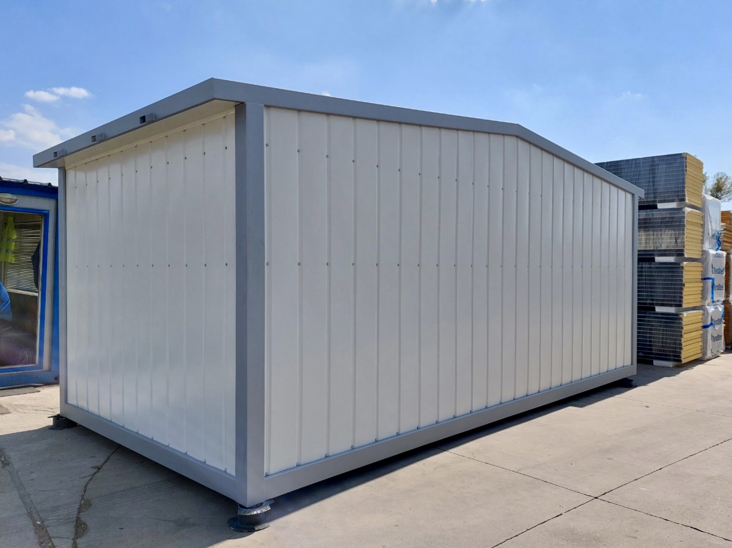 C123 Residential Container 3