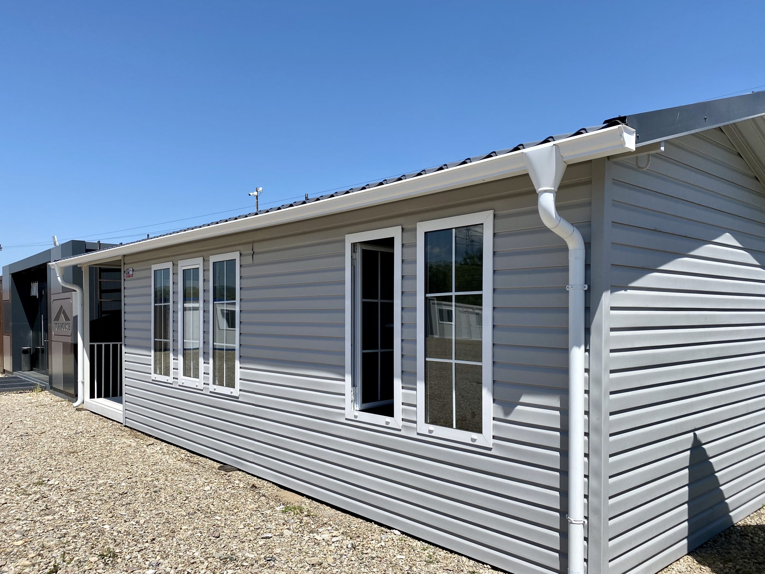 Mobile House in the Village 3