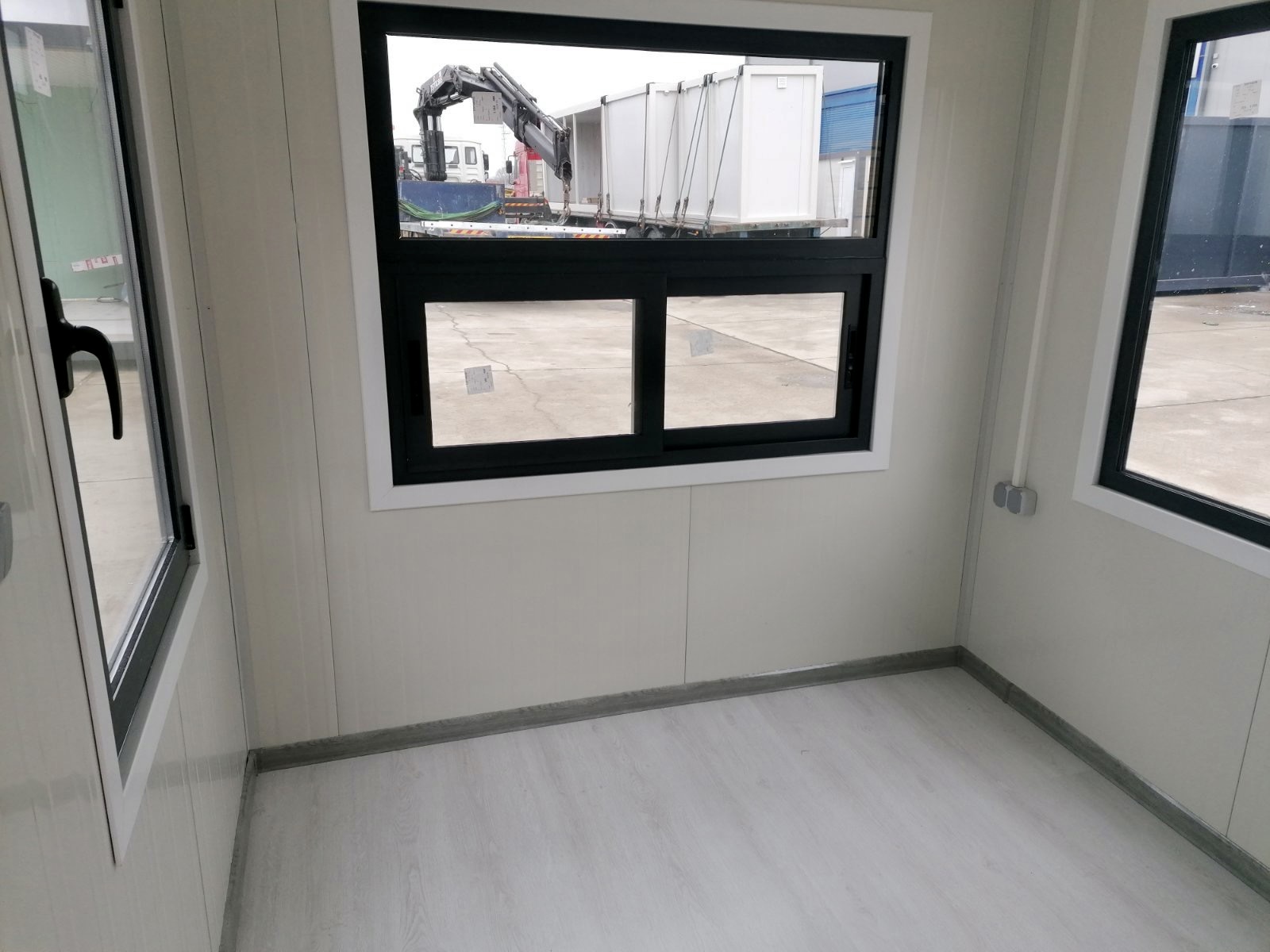 Guard Cabin C2271 4