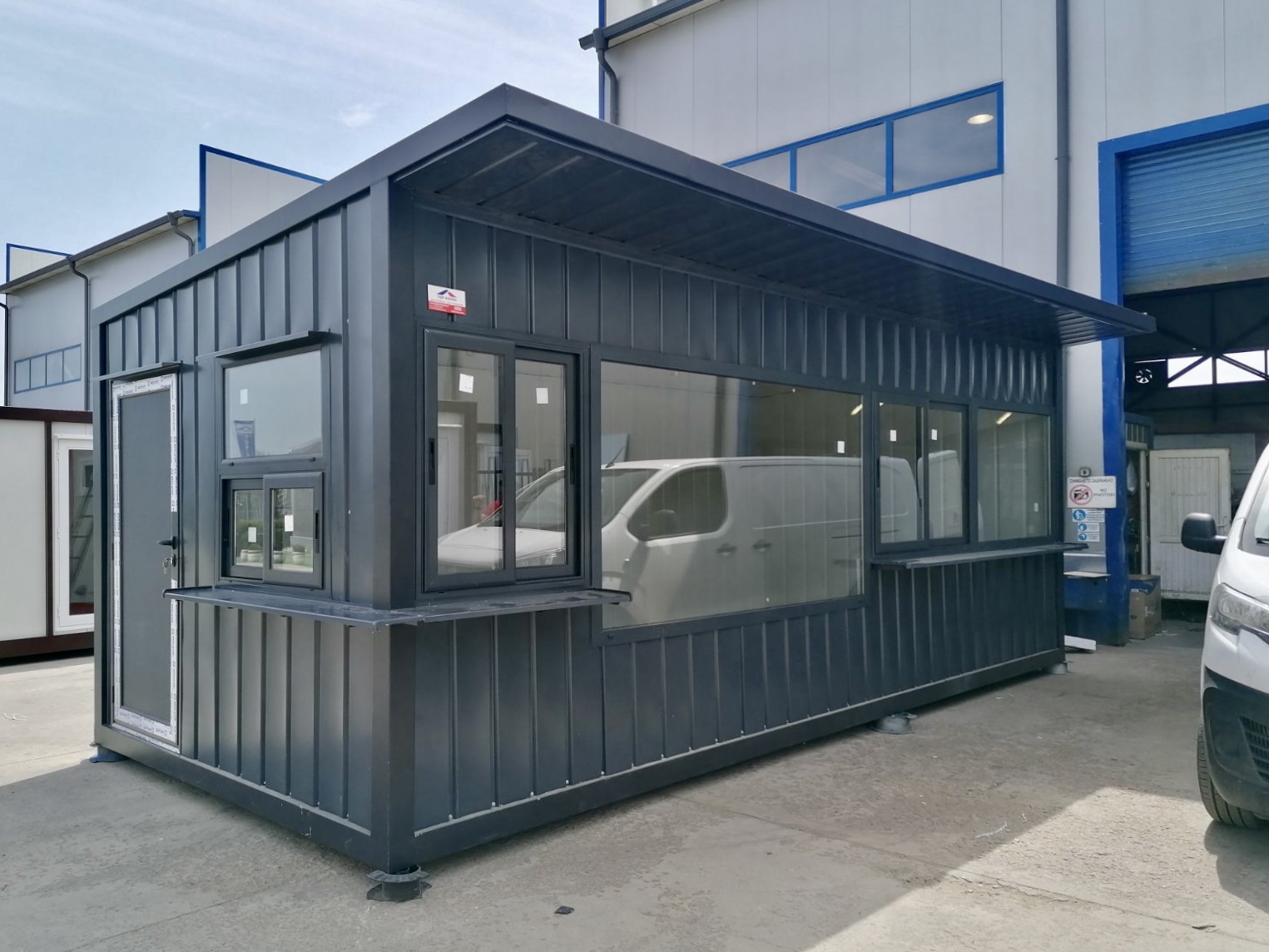 Commercial Container Adora 1
