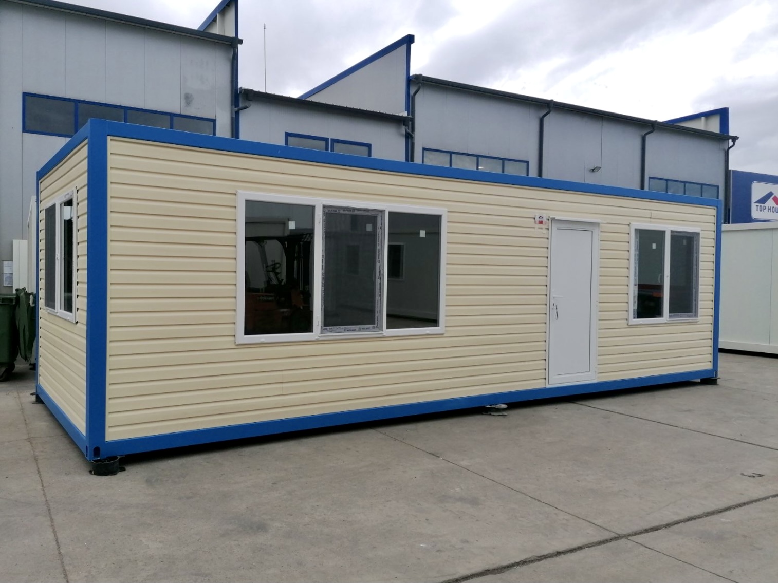Standard Container Artemis 1