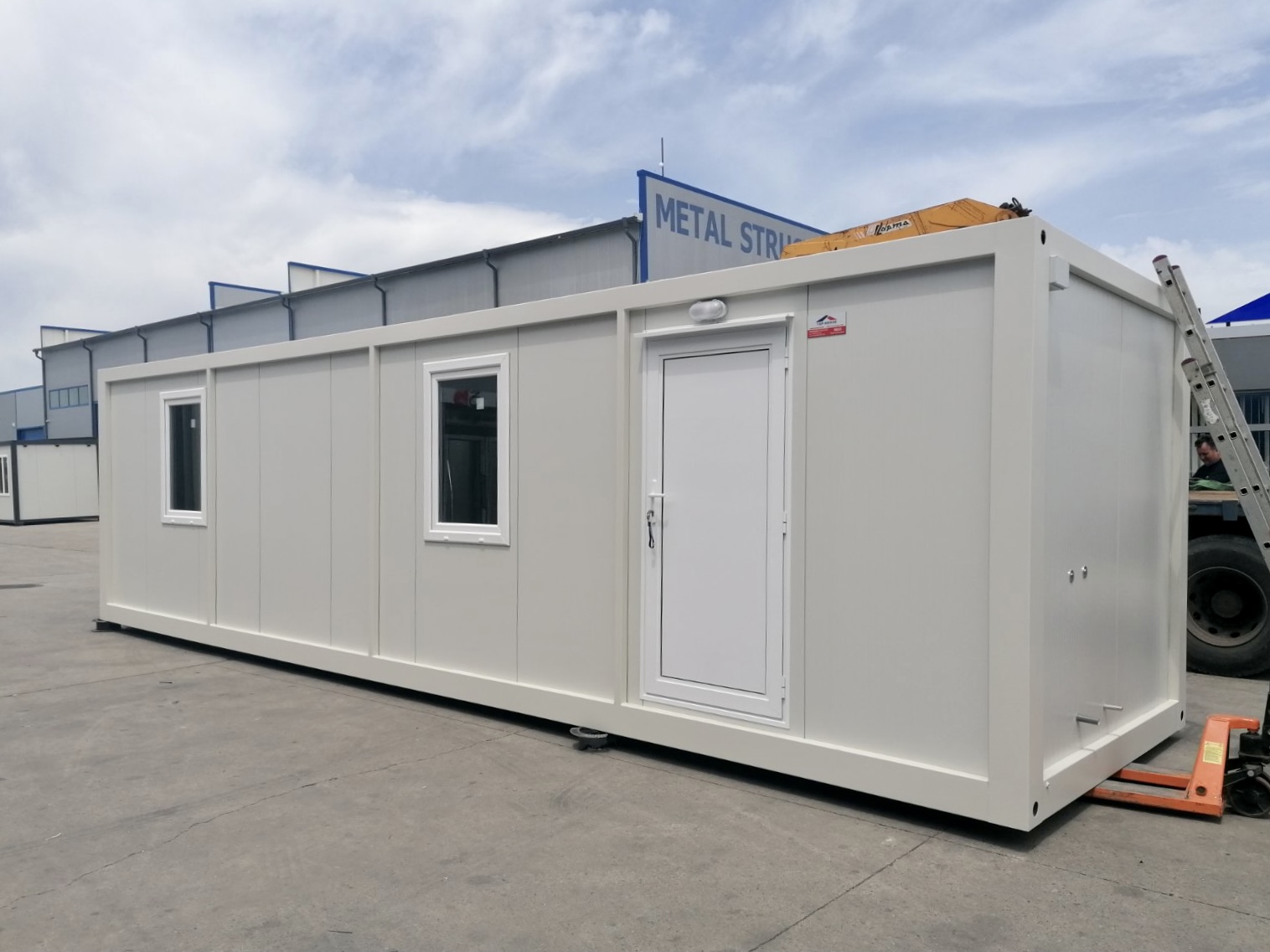 Sanitary Container SA2279 2