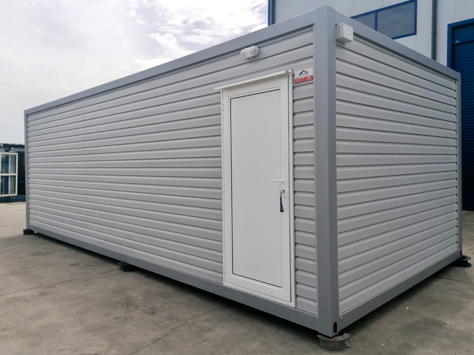 Standard Container Zen 1