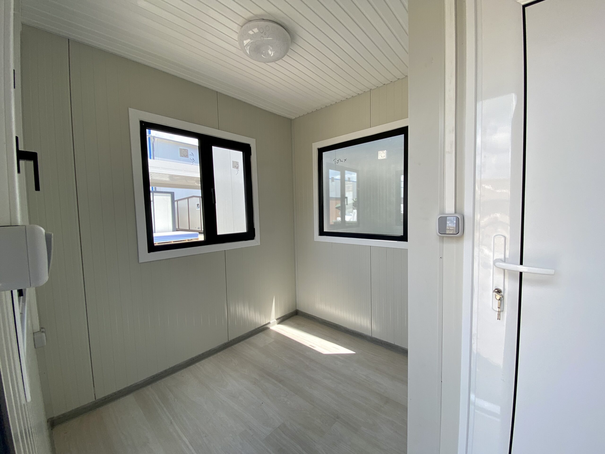 Guard Cabin 2-078 4