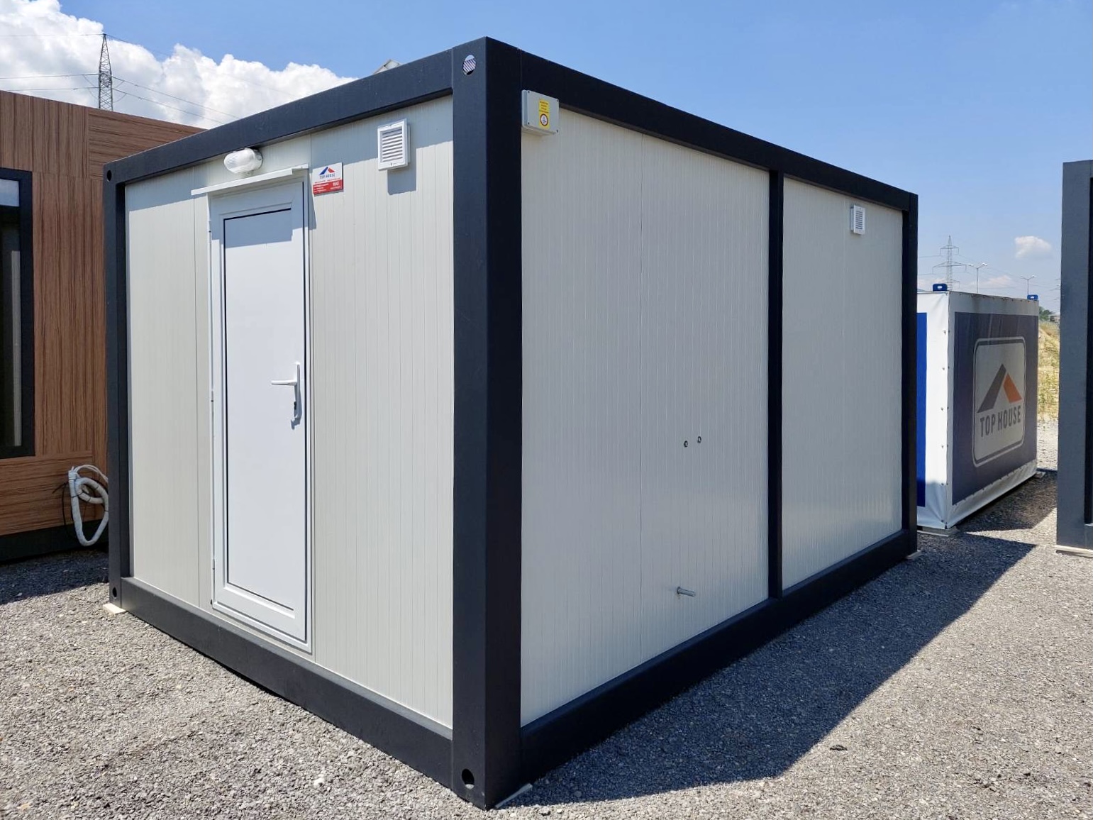 Sanitary Container SA2046 1