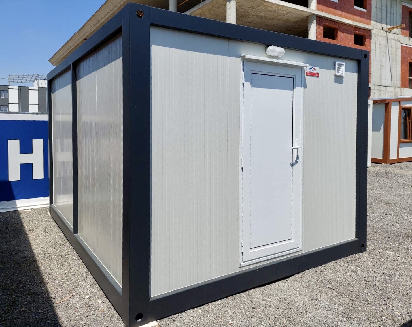Sanitary Container SA2046 2